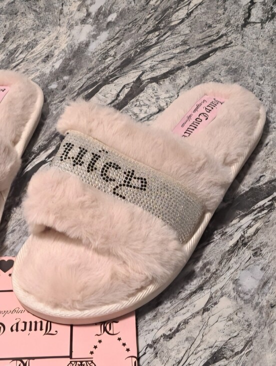 Juicy Couture Shoes - Juicy Couture
Gravity 2 Pink
Embellished Slippers
.
. . . . . ....
.
Slippers is